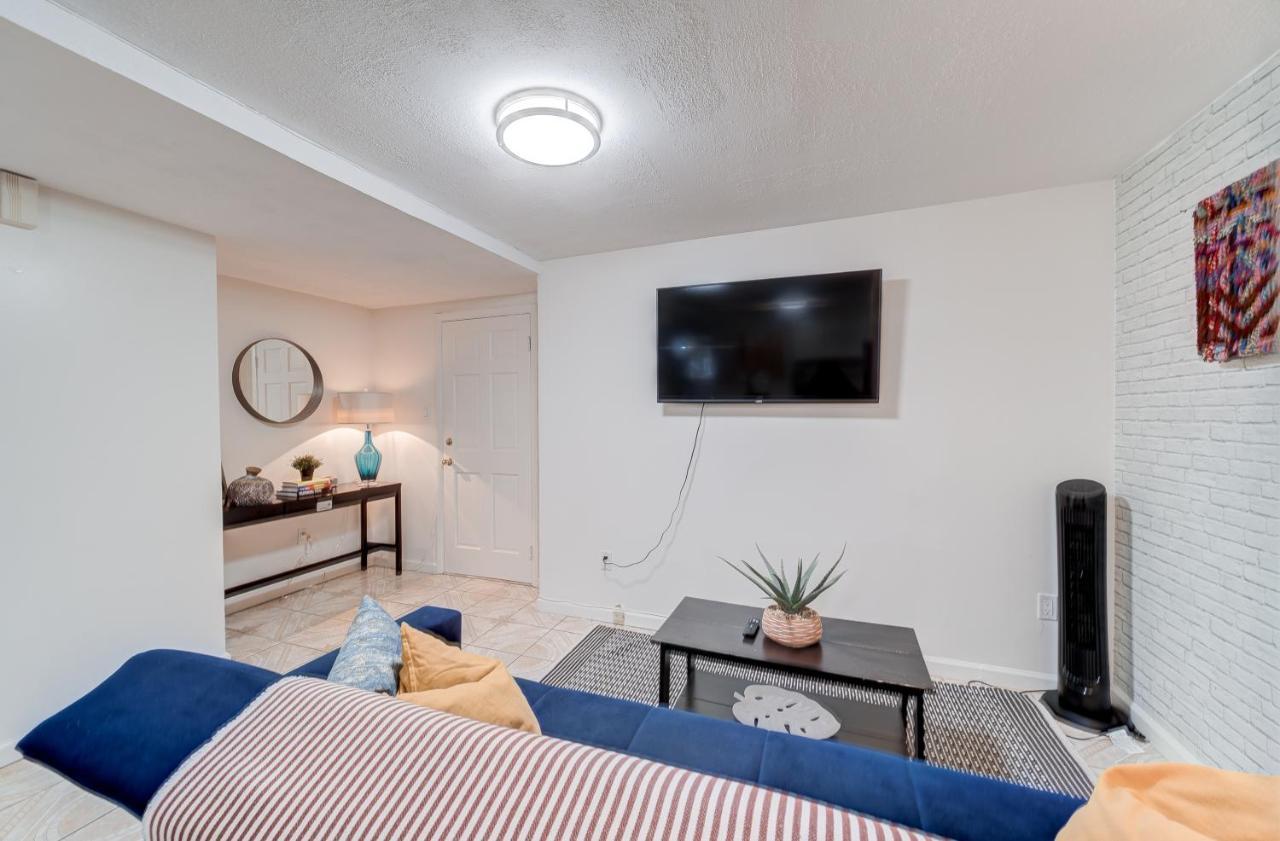 Wonderful Getaway In Canarsie Brooklyn With Parking Appartamento